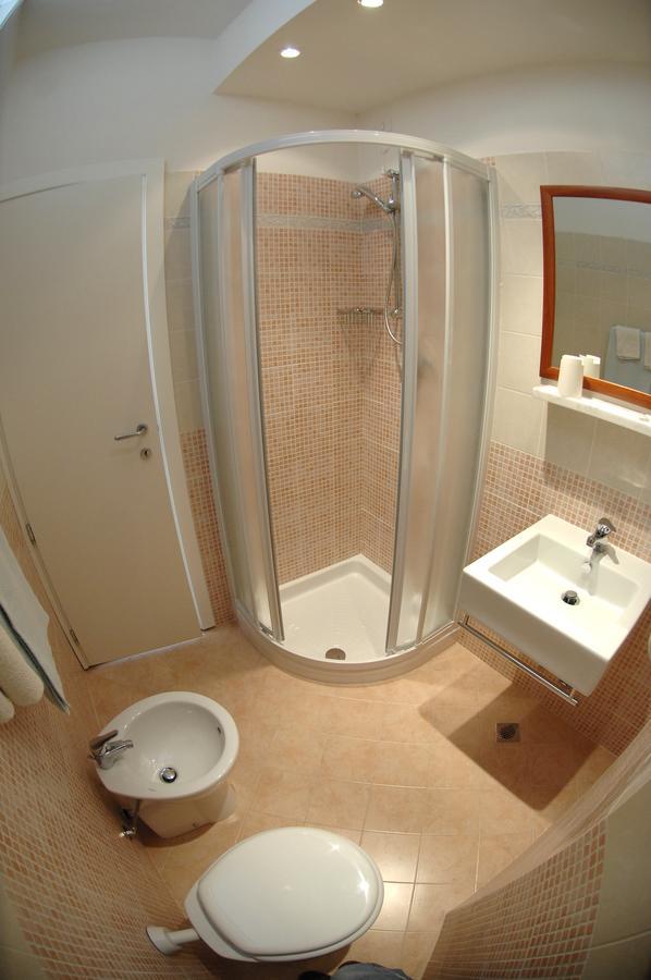 Hotel D'Annunzio Cattolica Bagian luar foto