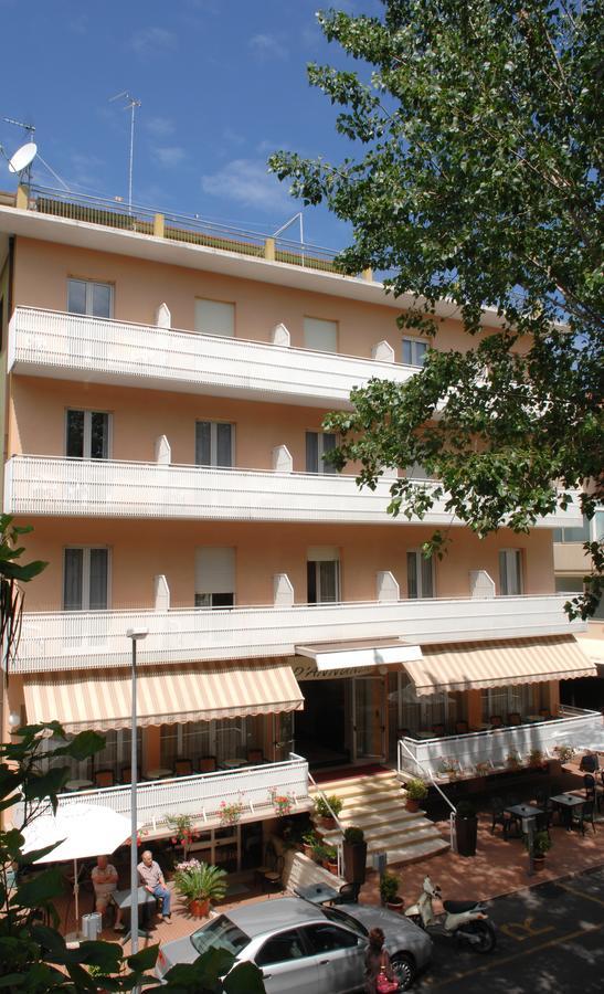 Hotel D'Annunzio Cattolica Bagian luar foto