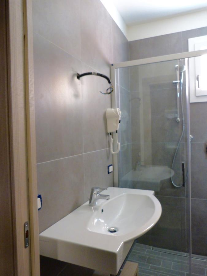 Hotel D'Annunzio Cattolica Bagian luar foto