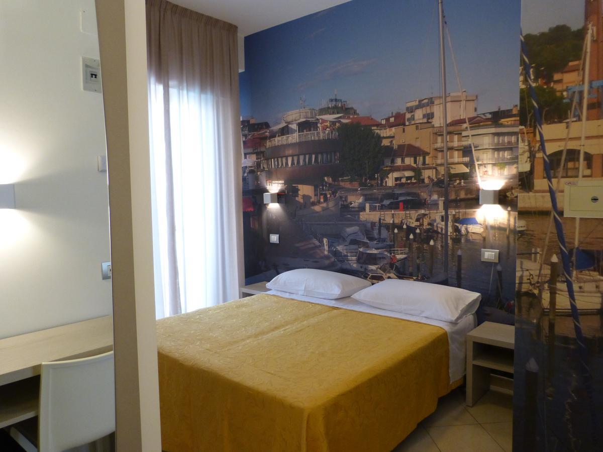 Hotel D'Annunzio Cattolica Bagian luar foto